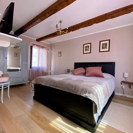 Blue George Apartman *