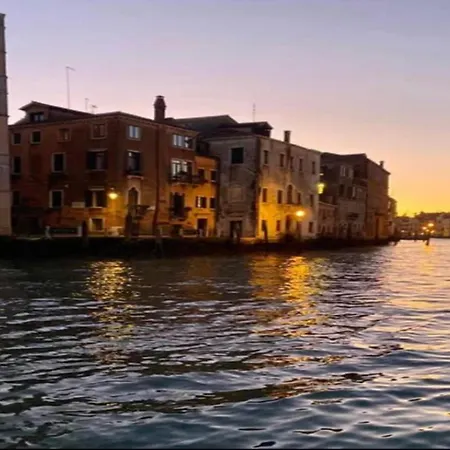 Apartment Blue George Venedig