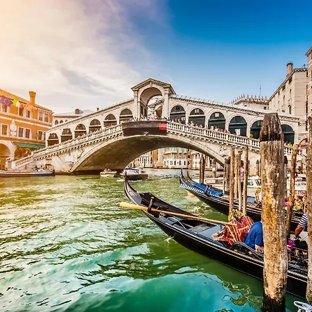 Blue George * Venice