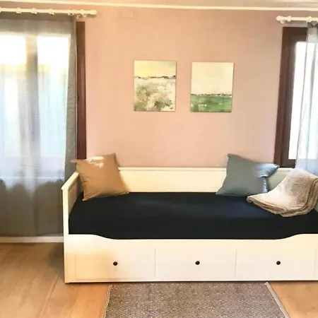 Apartment Blue George