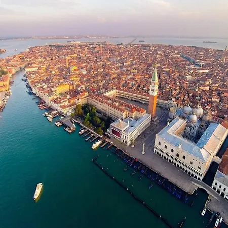 Blue George アパート