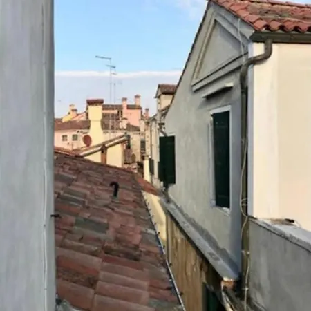 Blue George アパート